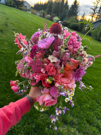 Bouquet making class at Martedi winery!