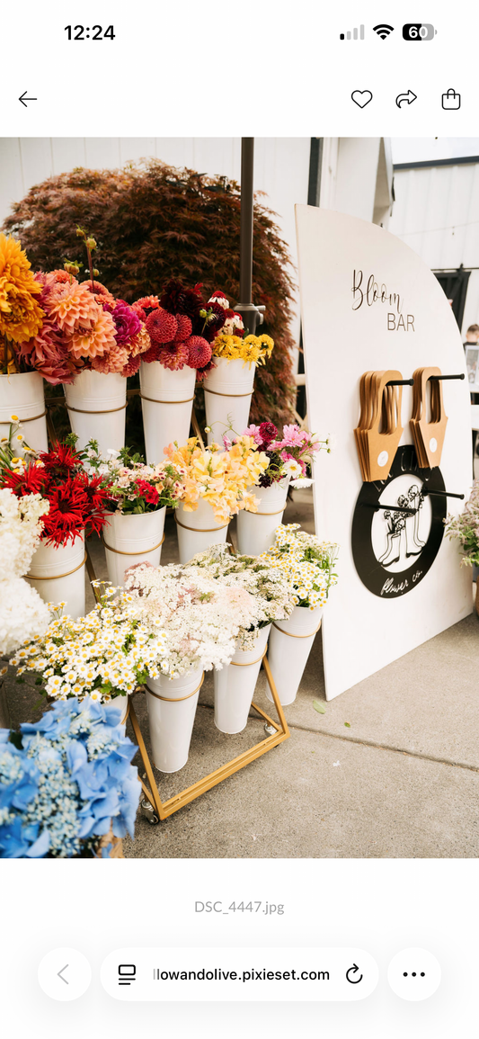 Bloom bar bouquet